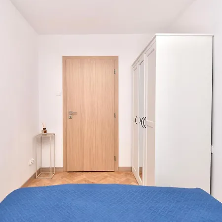 Totu Hallera 229 Szczesliwa Trzynastka