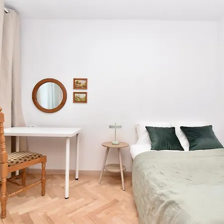 Totu Hallera 229 Szczesliwa Trzynastka Apartmán